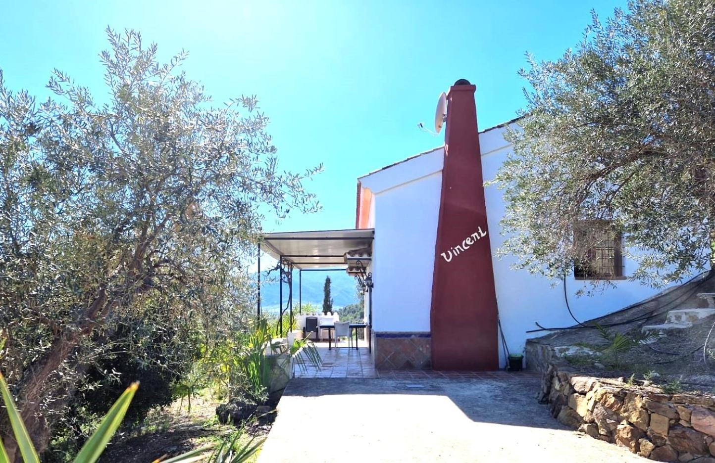 Rural 'vincent' Gogh, With Spectacular Pool & Optional Private 6 Guests Jacuzzi *
