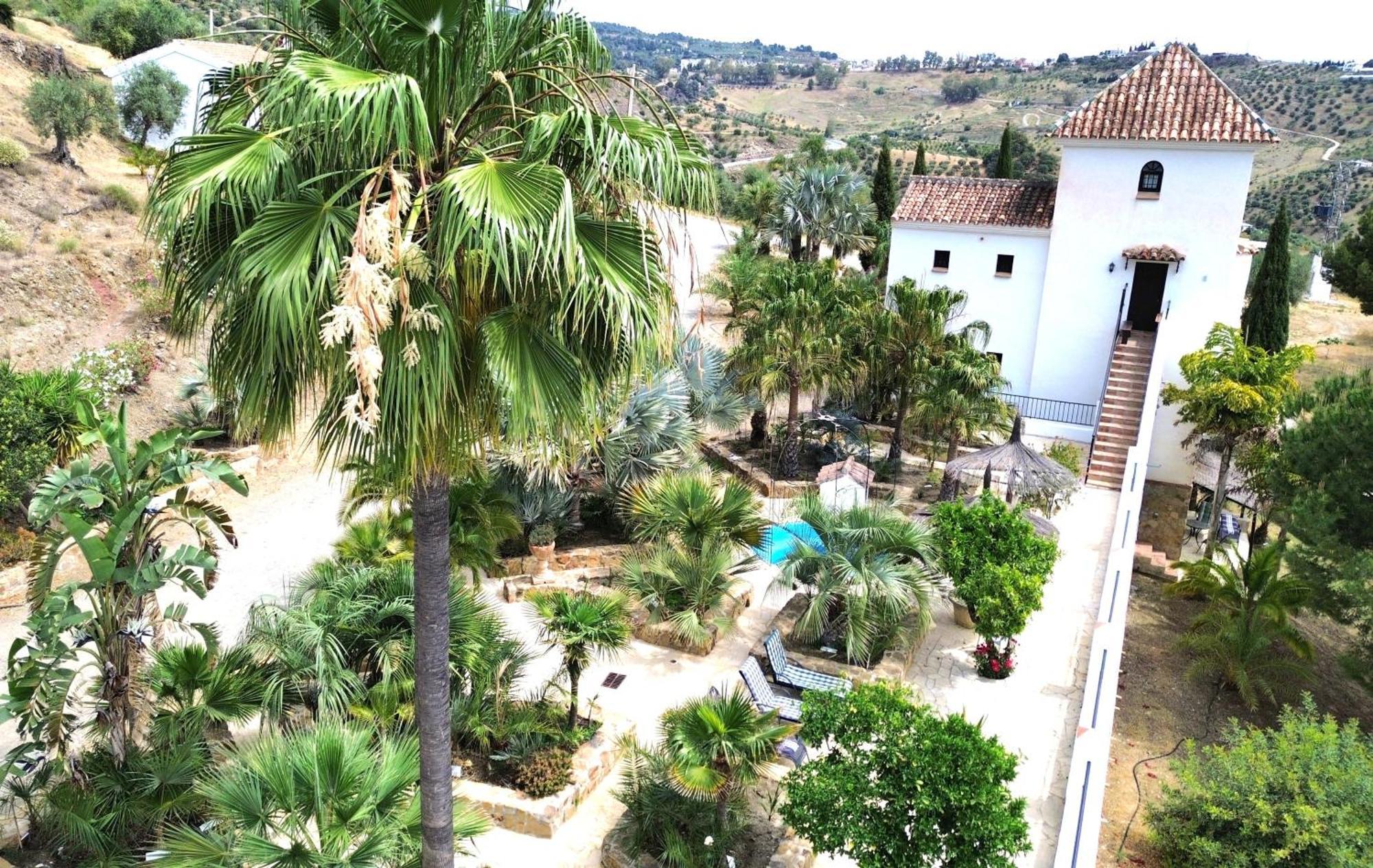 Rural Cottage, With Pool & Optional Private 6 Guests Jacuzzi * Tolox