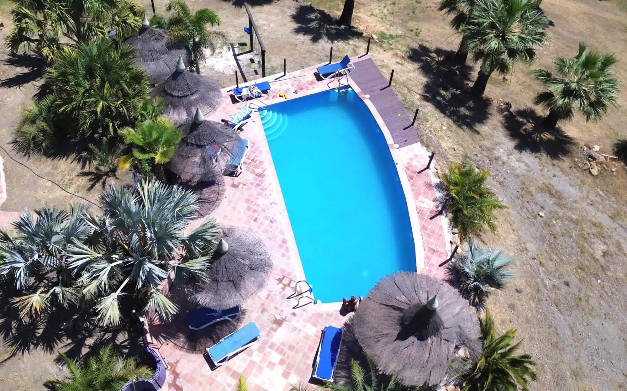 Rural Cottage, With Pool & Optional Private 6 Guests Jacuzzi Holiday home *