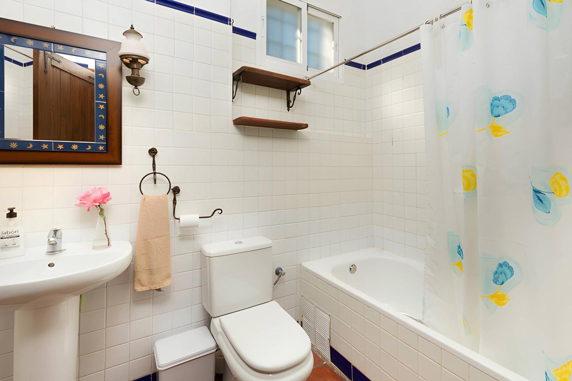 Rural Cottage, With Pool & Optional Private 6 Guests Jacuzzi *