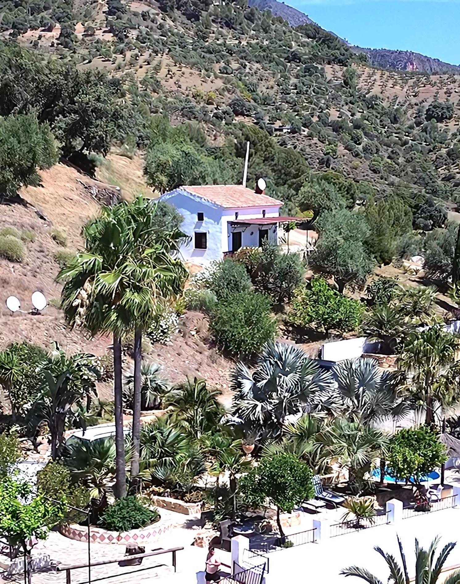 Rural Cottage, With Pool & Optional Private 6 Guests Jacuzzi Holiday home Tolox